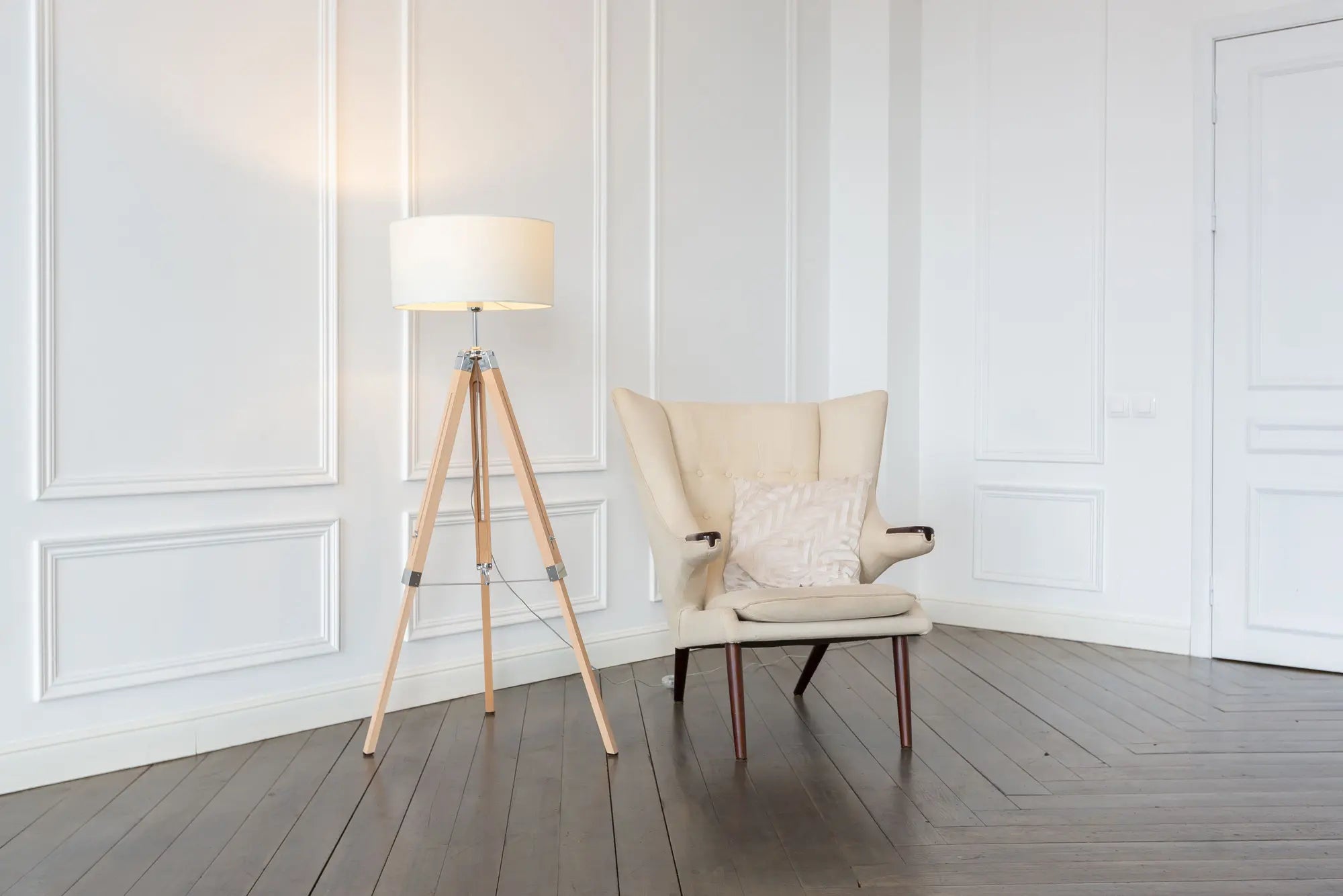 Lampe sur pied blanche