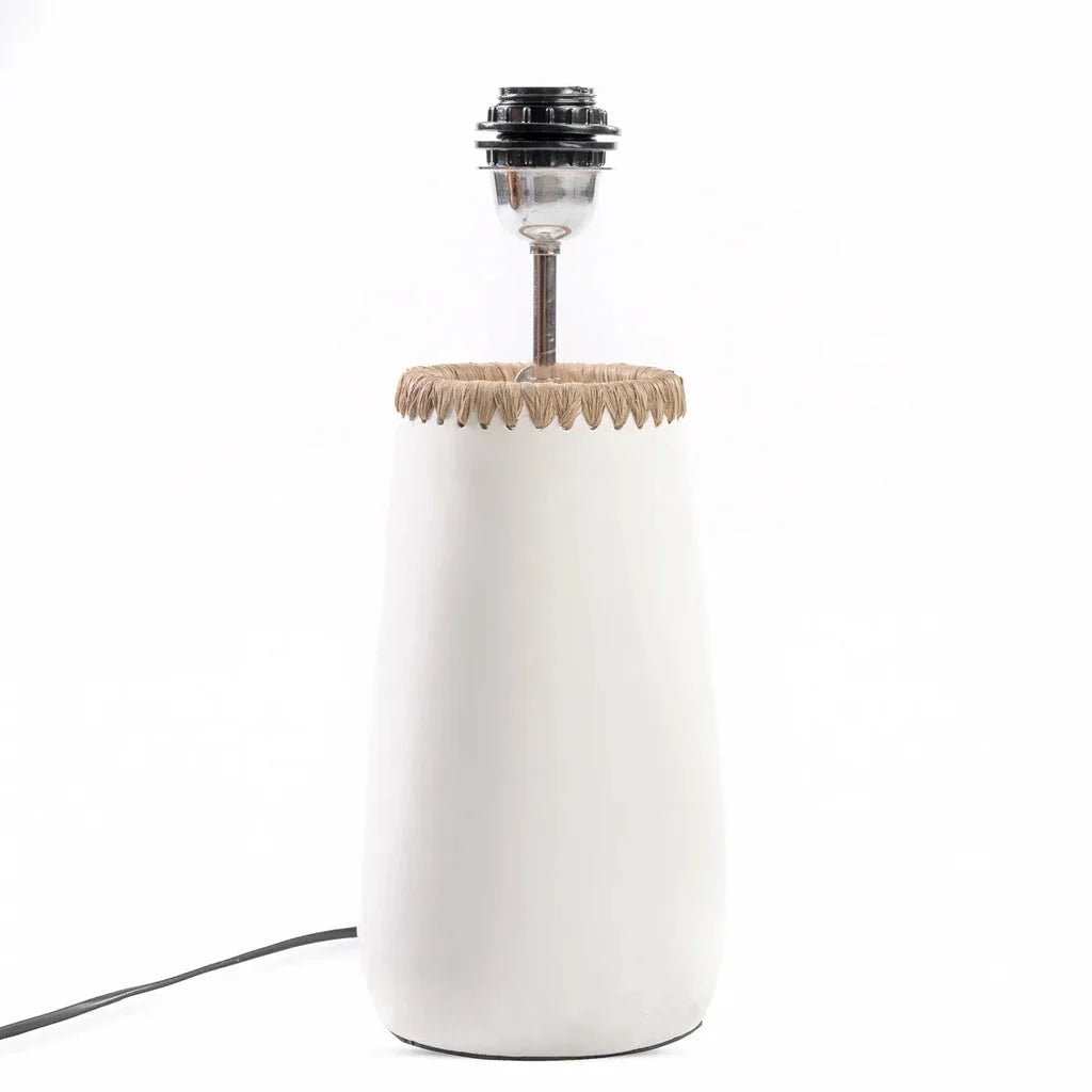 Base de lampe blanche avec finition marron pour La lampe de table Kiska Blanc Naturel