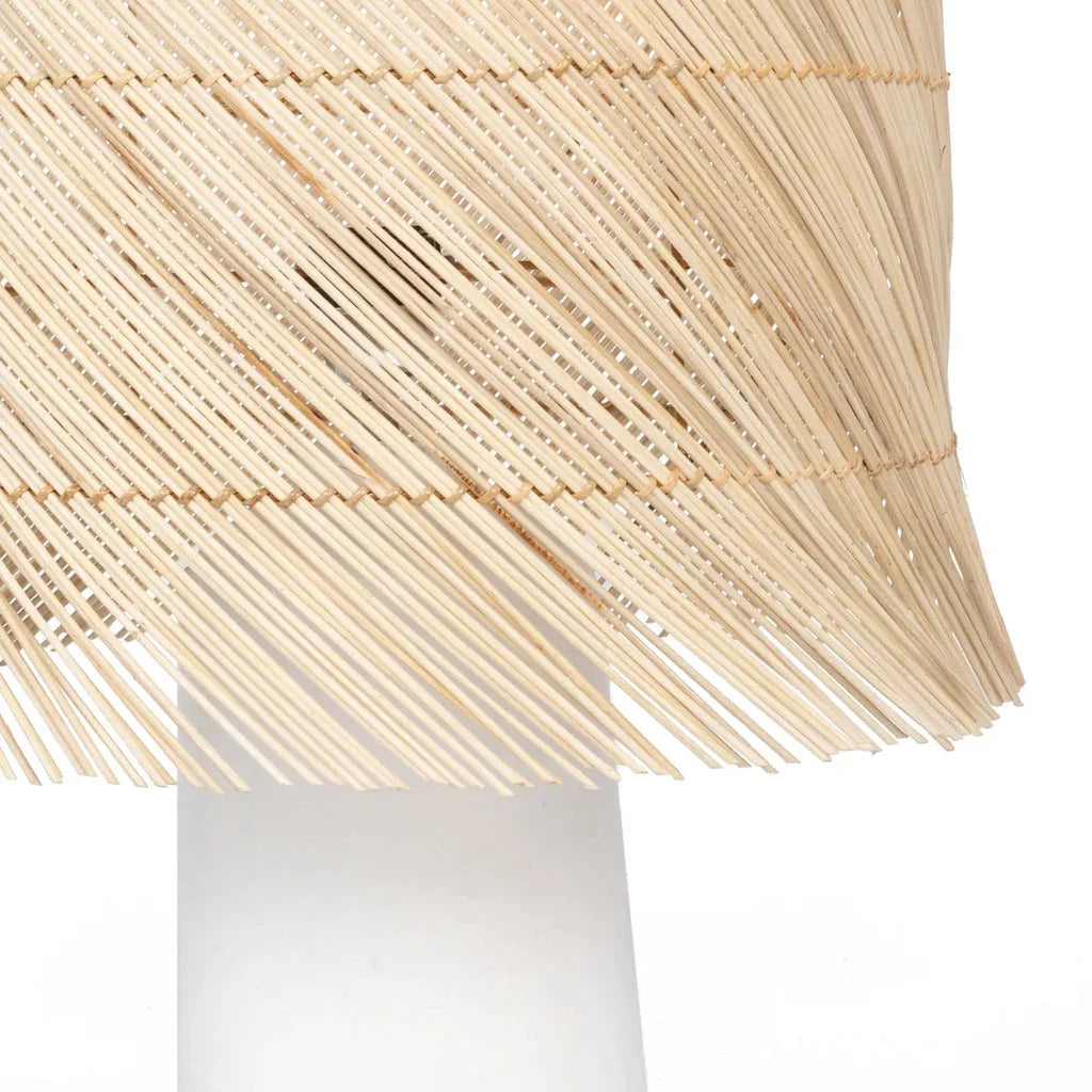 Lampe de table en rotin naturel blanc avec abat-jour tissé en paille