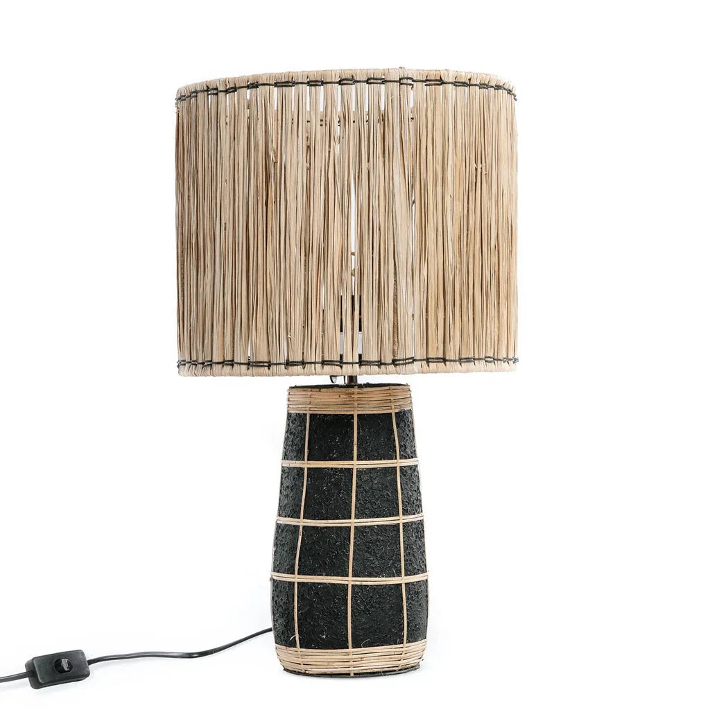 Lampe de table Skiathos Noir naturel avec texture noir et tan pour décoration élégante