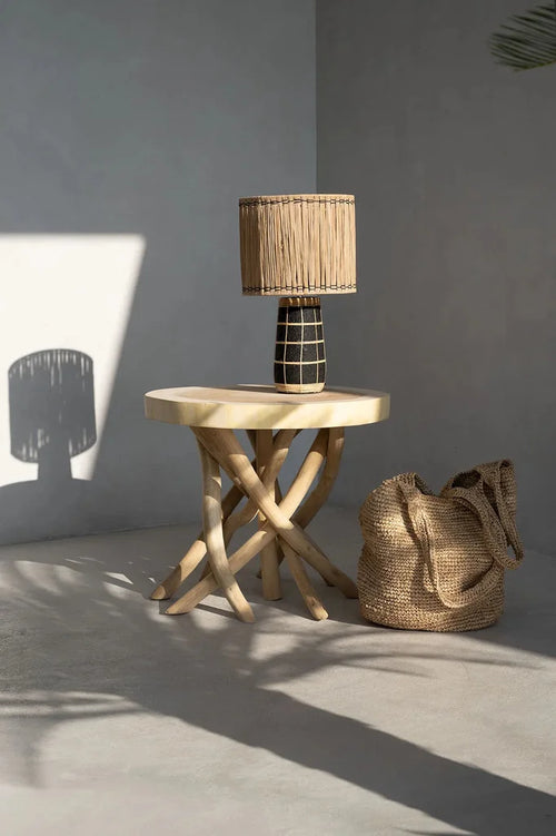Lampe de table tissée Skiathos Noir naturel avec base à carreaux