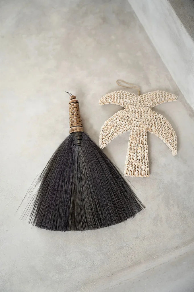 Balayette à main et décoration en palmier tressé pour L’arbre à coquilles Naturel