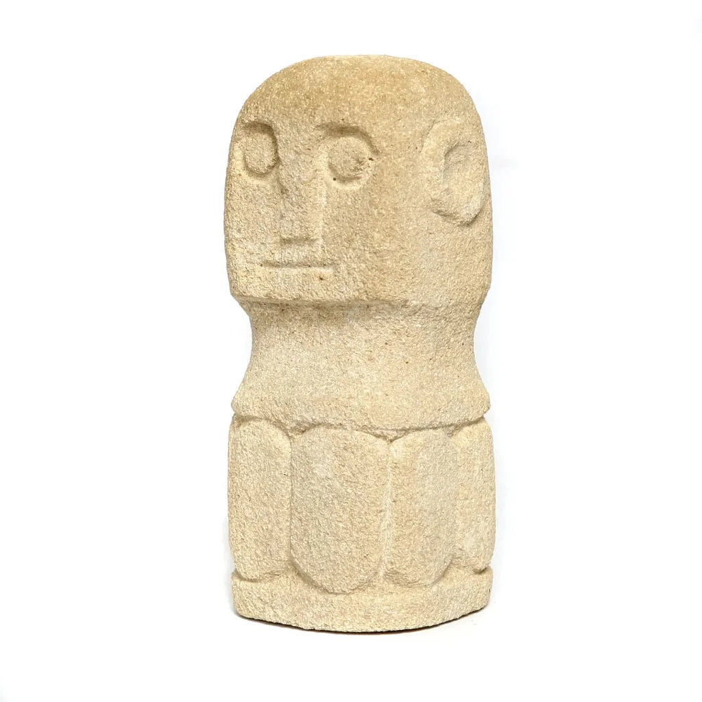 Tête sculptée en pierre de Sumba pour la décoration naturelle Lhomme de pierre de Sumba S