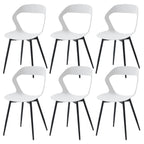  Lot de 6 chaises contemporaines blanches avec pieds noirs, design moderne et épuré.