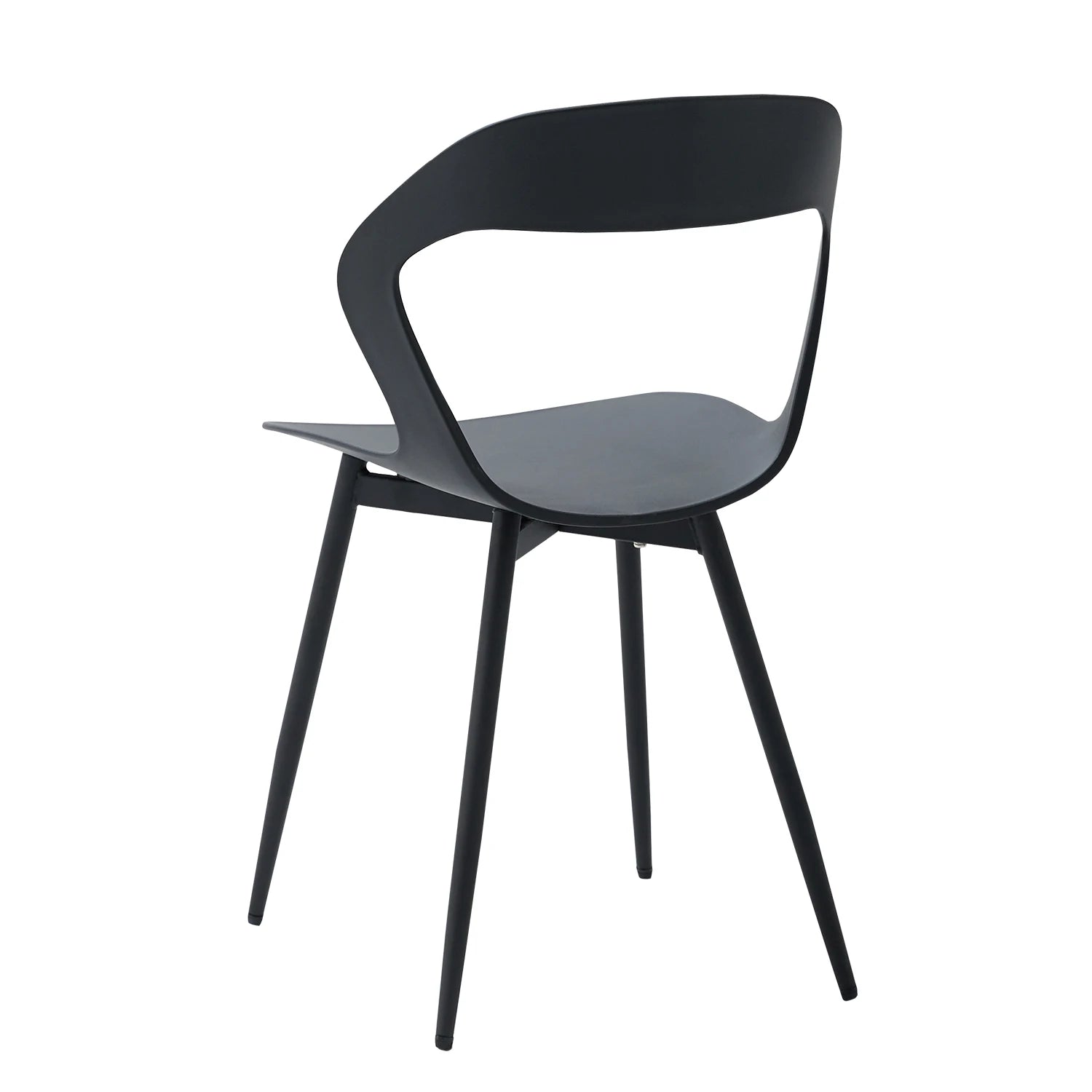 Vue arrière d’une chaise contemporaine noire mettant en avant le design du dossier et la structure en métal.