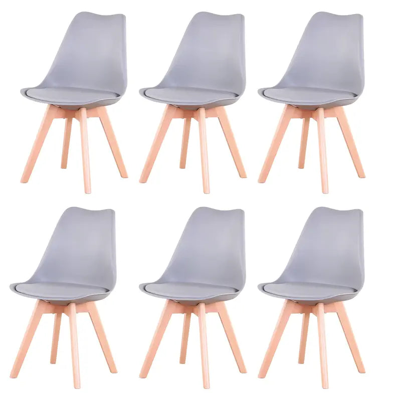 Lot de 6 chaises scandinaves grises sur fond blanc
