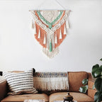 Macramé mural 2 couleurs dans un salon