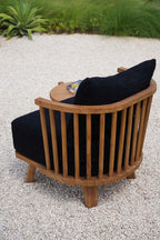 Chaise en bois avec coussins noirs pour le fauteuil Le Malawi One Seater Noir Naturel