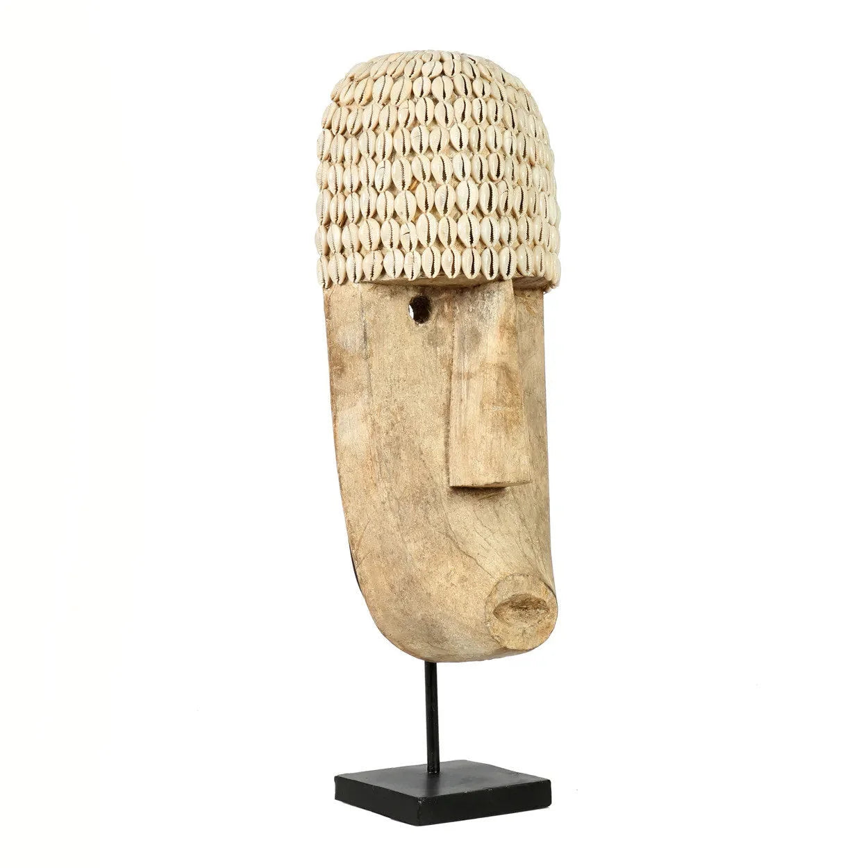 Masque décoratif en bois sculpté avec couronne de coquillages, H50 cm