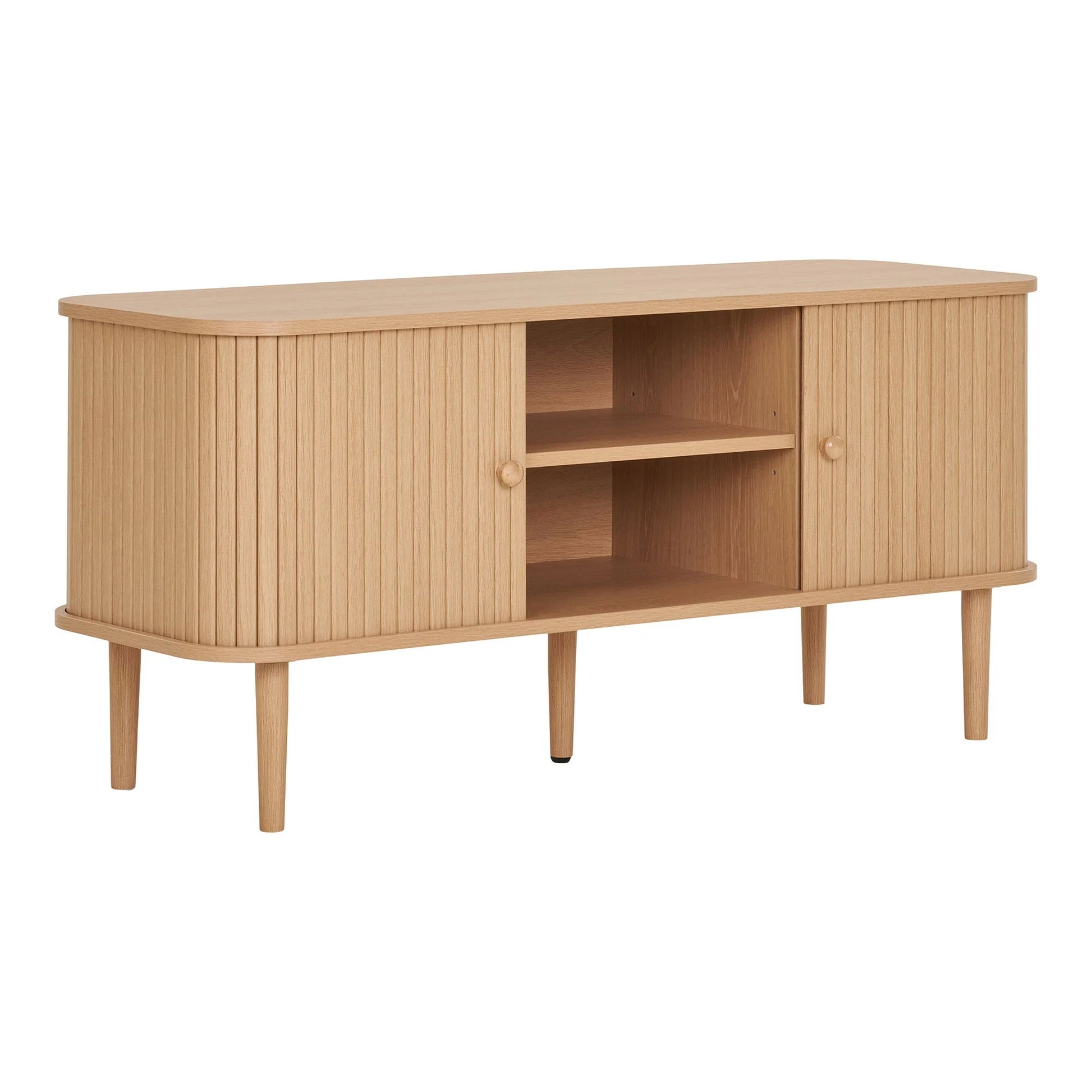 Meuble TV en bois clair avec portes à rainures verticales et pieds fins