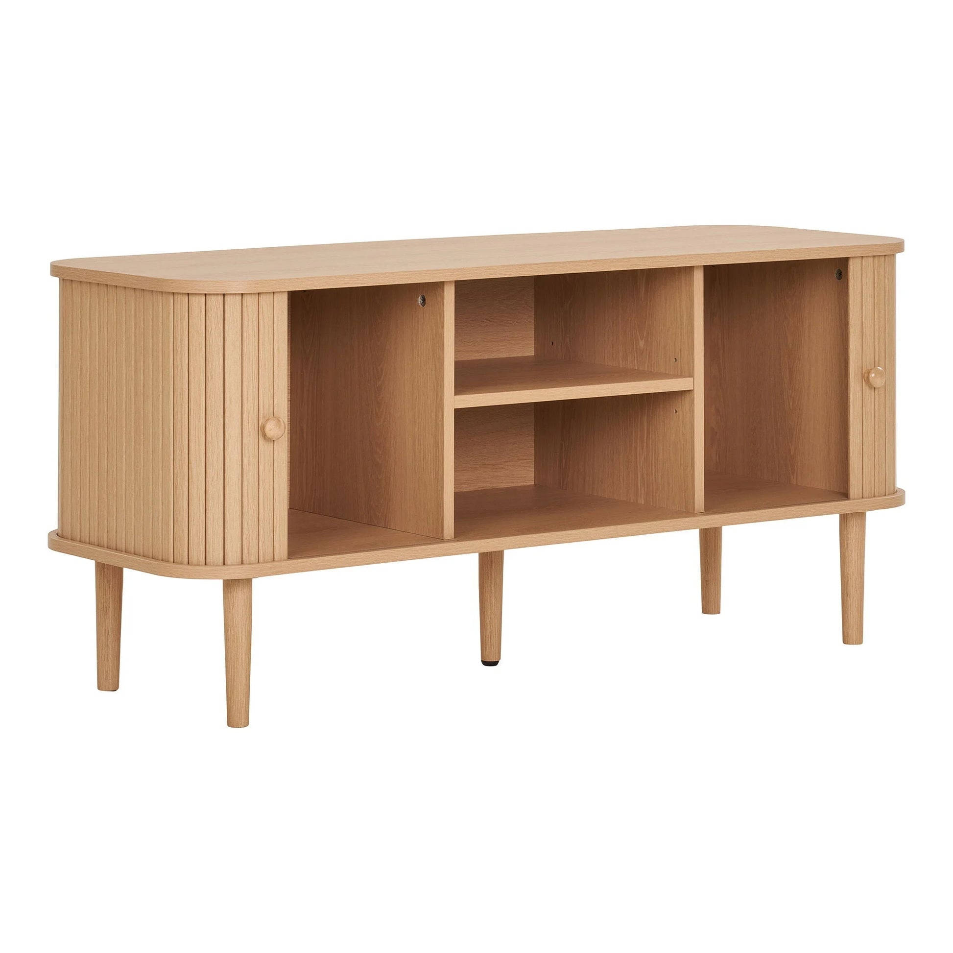 Meuble TV en bois clair avec portes rainurées verticales et pieds fins