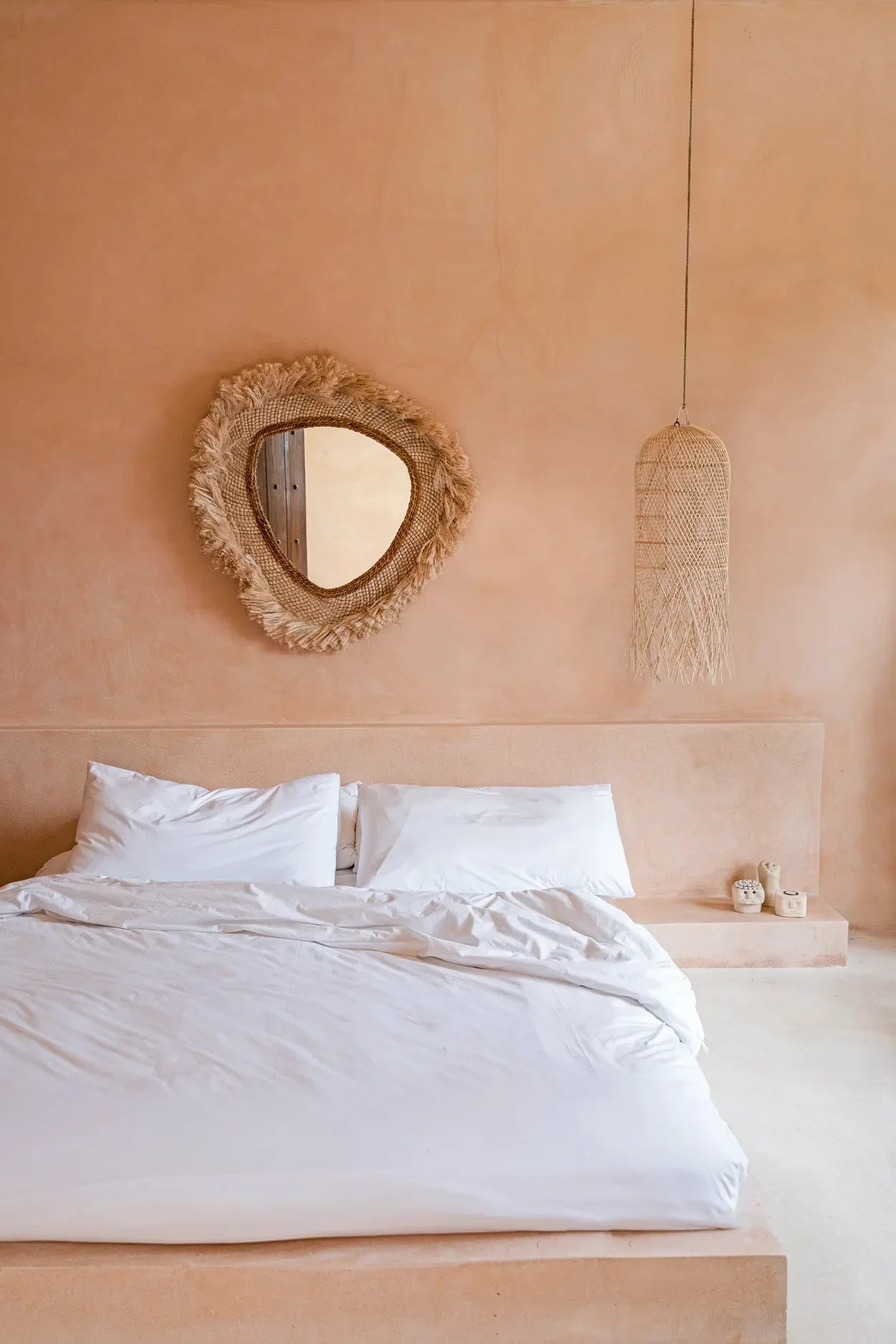 Miroir asymétrique en abaca naturel 80 cm – Modèle La Contessa