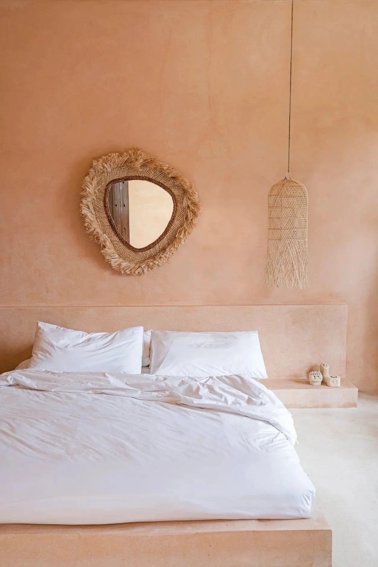 Miroir asymétrique en abaca naturel 80 cm – Modèle La Contessa