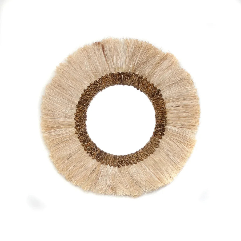 Miroir mural rond de 60 cm avec cadre en paille tissée naturelle et frange