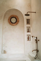 Miroir mural rond en herbe naturelle 60 cm avec alcôve de douche rustique et bronze