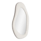 Vase en céramique blanc en forme d’avocat avec finition lisse et brillante, idéal pour décoration murale organique
