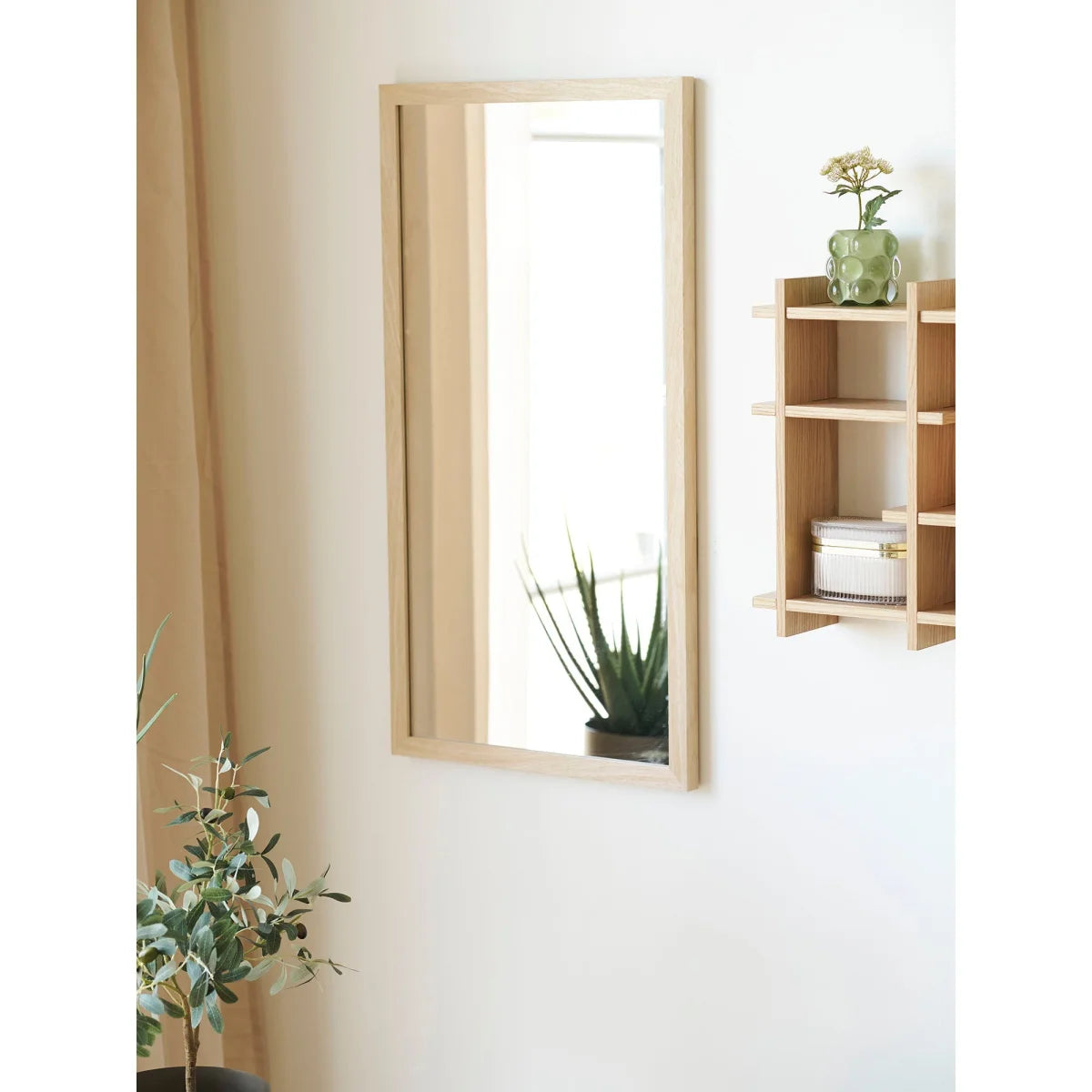 Miroir mural rectangulaire en bois clair naturel 45x75 cm