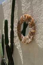 Miroir mural rond en raphia naturel et coquillages 60 cm