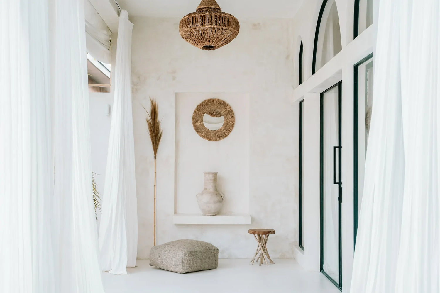 Miroir mural rond en raphia naturel et coquillages 60 cm