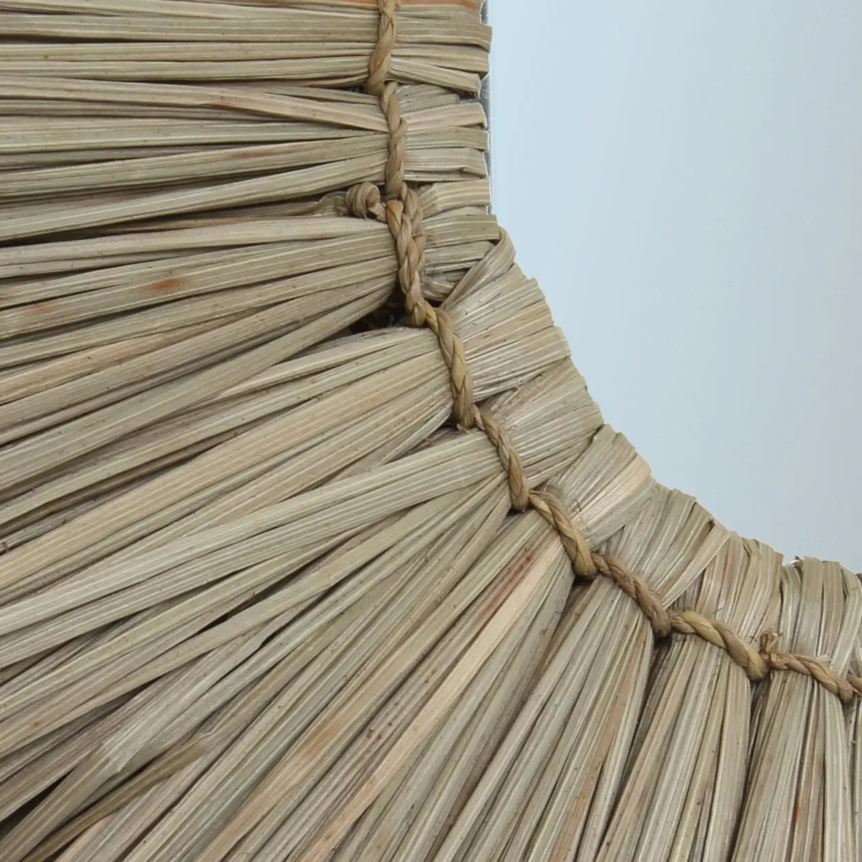 Miroir rond en herbe Alang Alang avec cadre en paille tissée naturelelage