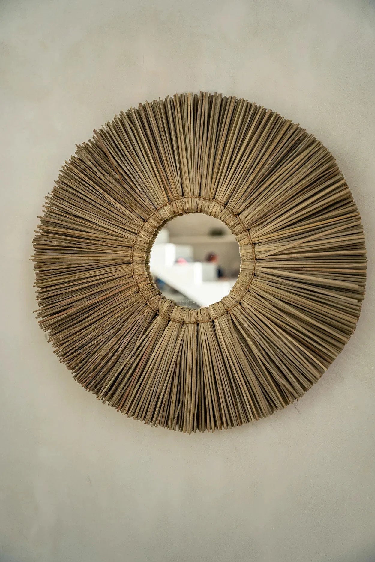 Miroir rond en herbe Alang Alang naturelle avec cadre en paille ou raffia 35 cm