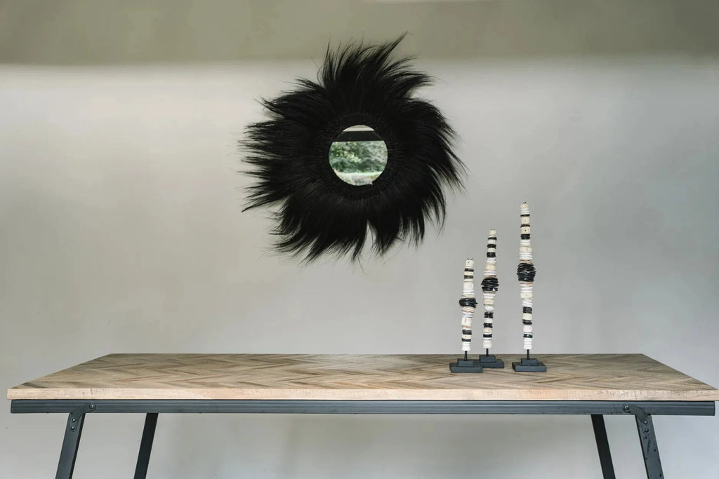 Miroir rond en herbe Rayung noire avec cadre en plumes noires, 70 cm mural