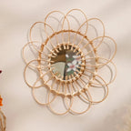 Vue de côté du miroir rotin bambou