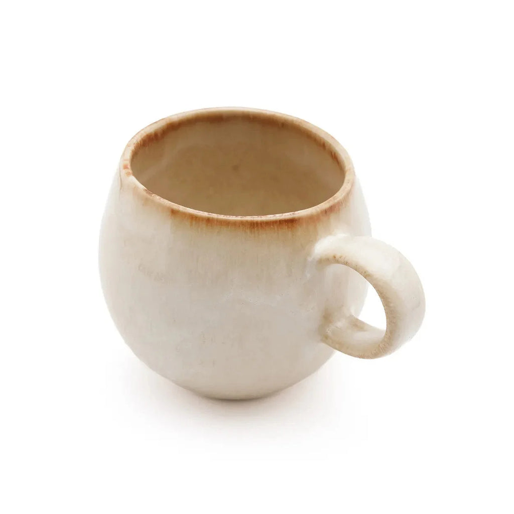 Tasse en grès blanc cassé mat effet nuagé avec anse épaisse