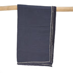 Nappe en lin bleu marine à franges artisanales, 150x300 cm