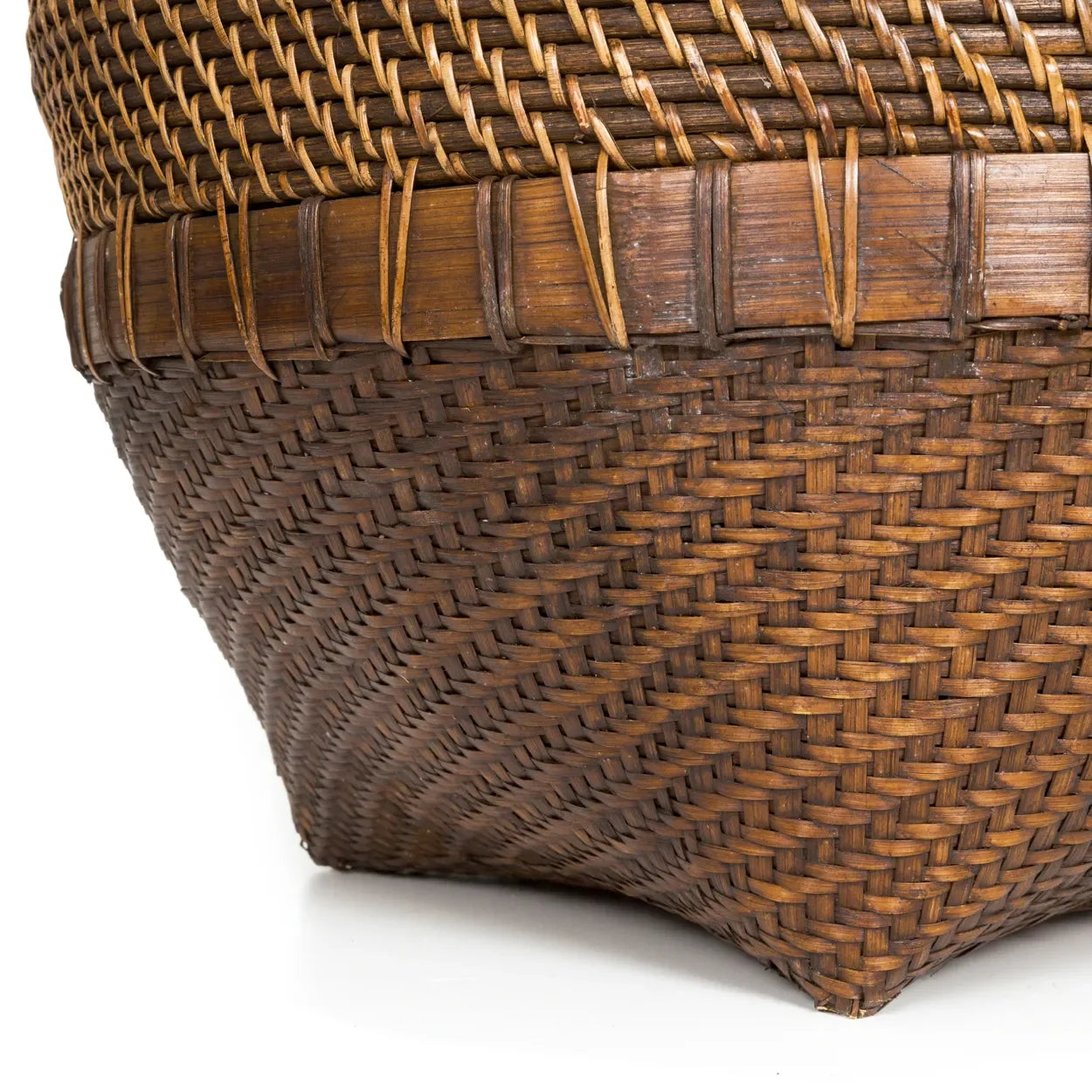 Panier à linge cylindrique en rotin tressé marron naturel avec couvercle