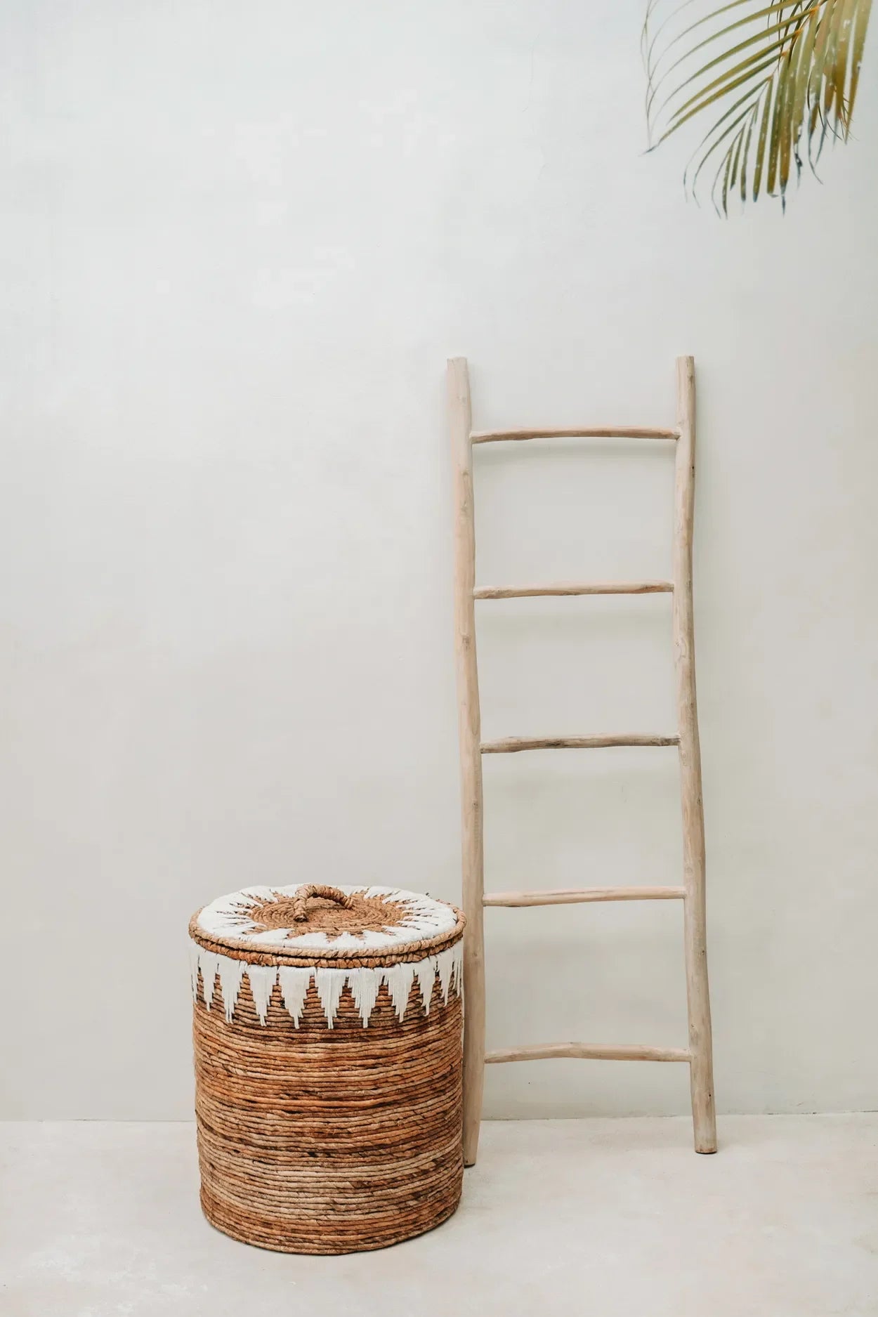 Panier à linge en feuille de bananier avec couvercle, rangement naturel et élégant