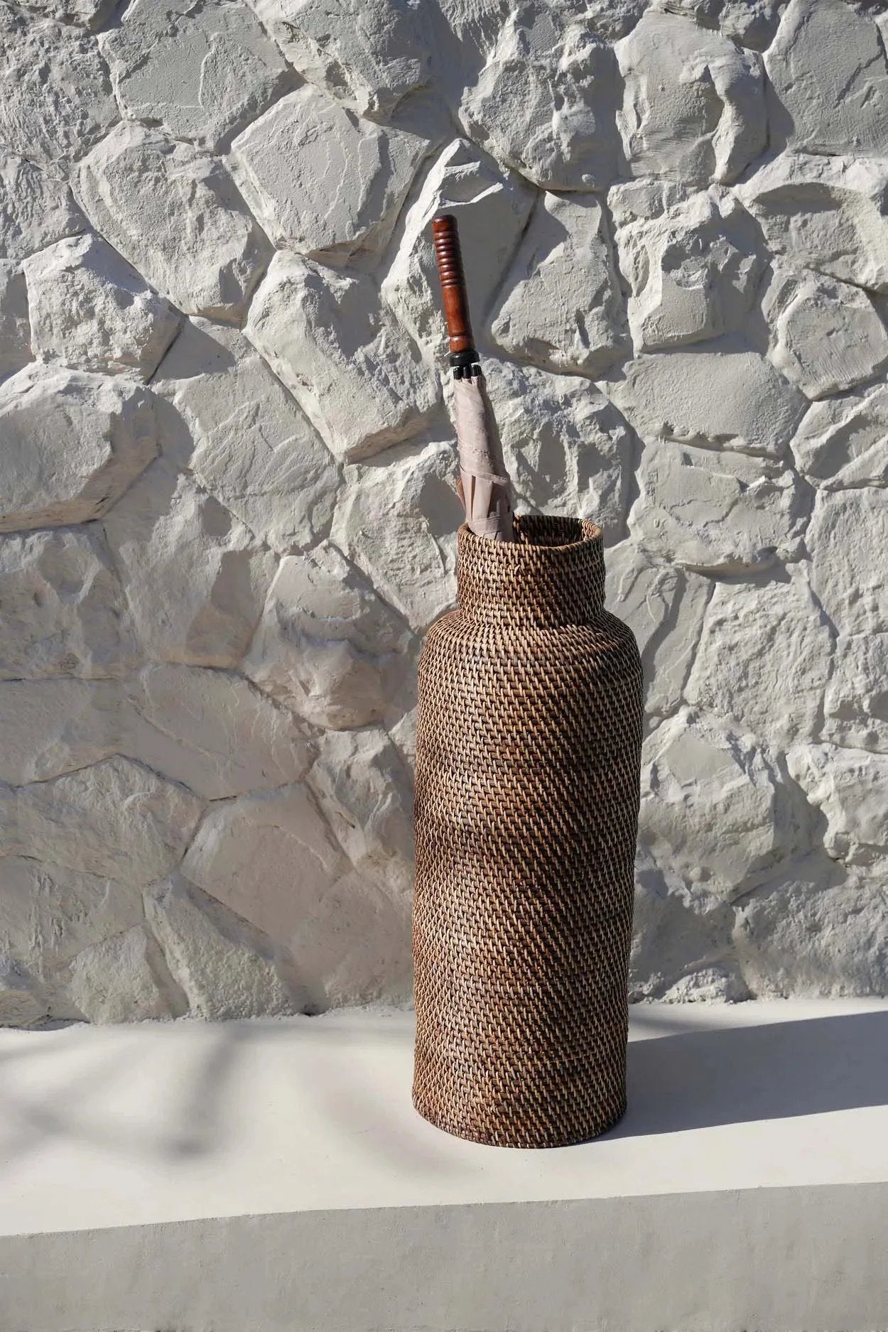 Panier à parapluies en rotin marron naturel 67 cm
