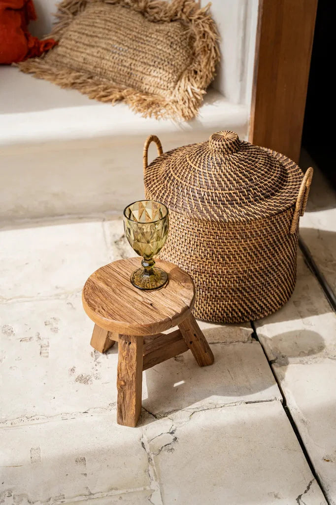 Panier à poignées coloniales en bois naturel avec couvercle pour rangement durable