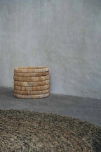 Panier cylindrique tissé dans la collection Le panier Chuma