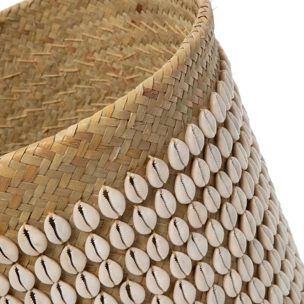 Panier cylindrique en pandan tressé naturel avec coquillages blancs et fibres de paille
