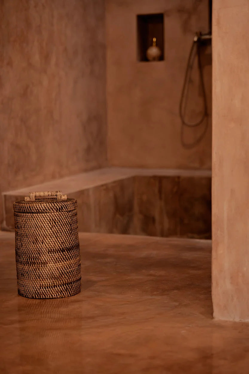Panier cylindrique en rotin tressé brun naturel avec couvercle – H33 cm