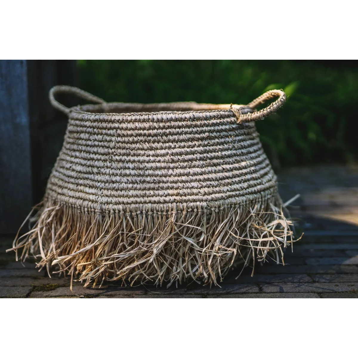 Panier déco en raphia naturel avec franges – 45x30 cm