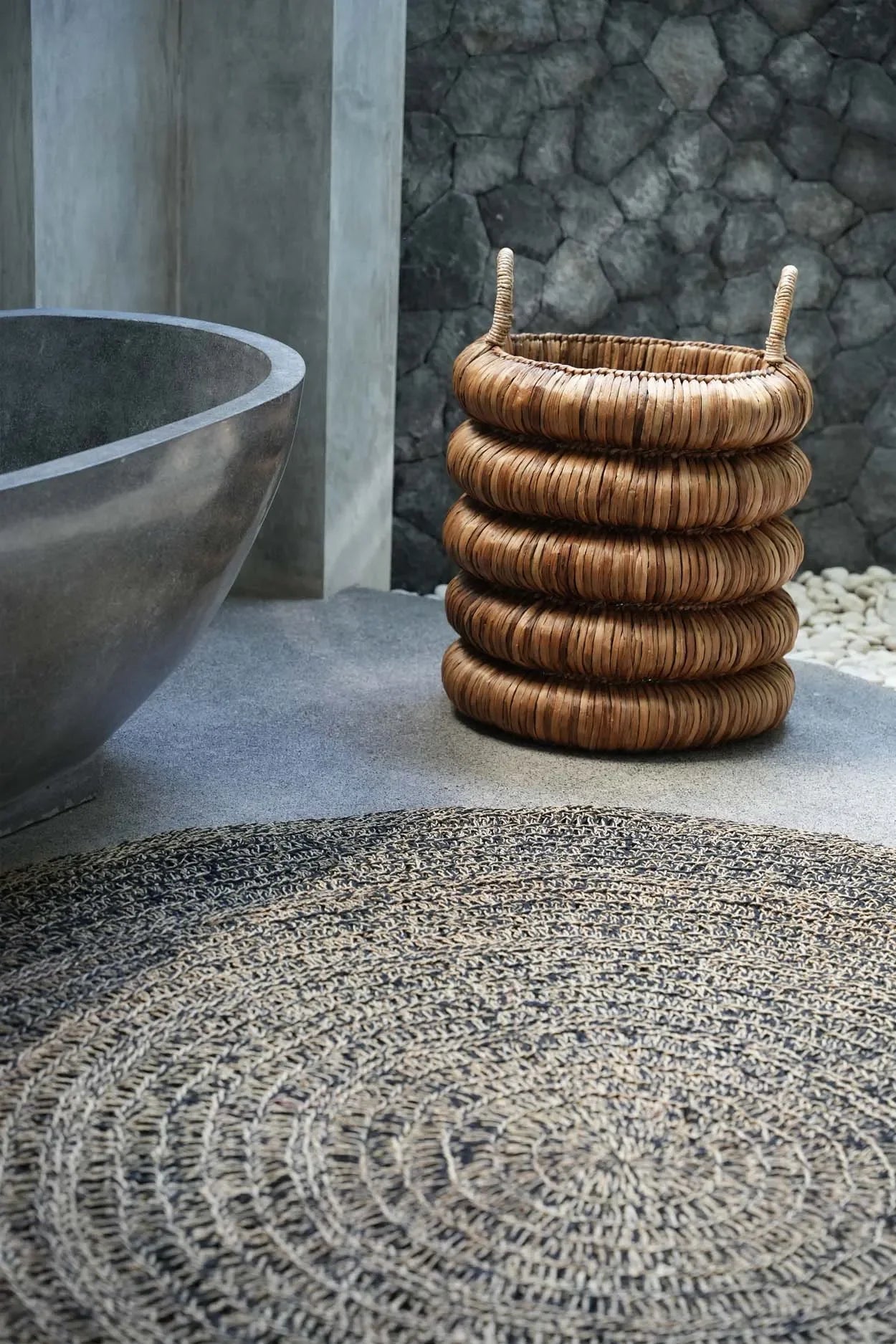 Panier en jacinthe d’eau naturel avec poignées, dimension 66 cm, couleur marron