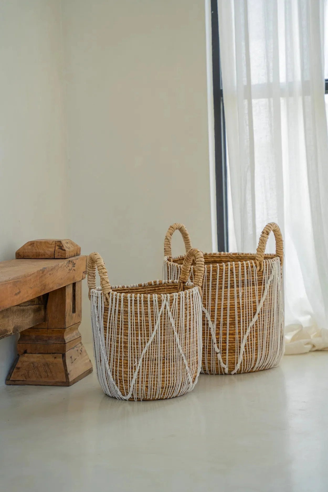 Panier en jonc de mer tressé & macramé avec poignées – H40 cm