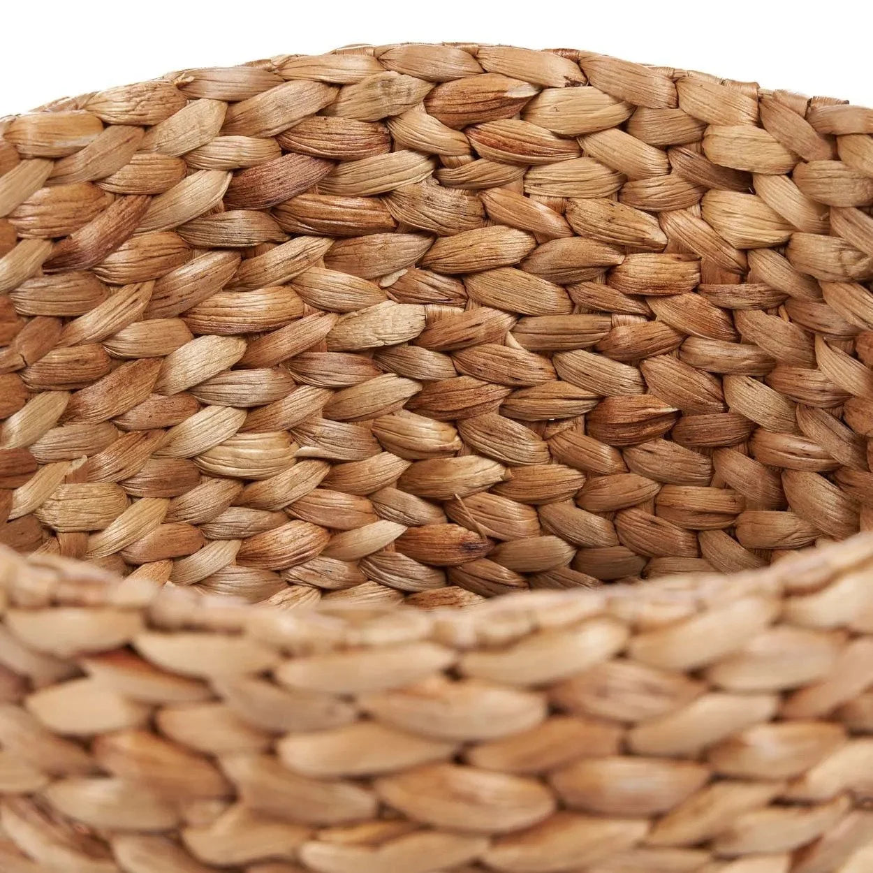 Panier de rangement en jonc de mer tressé naturel avec une fibre de jacinthe d’eau