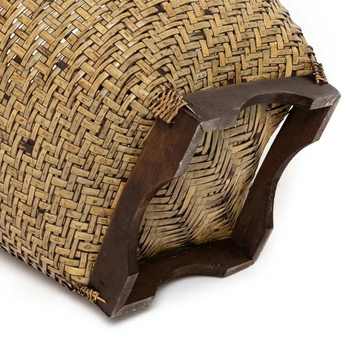 Panier de rangement ovale en rotin tressé naturel avec couvercle et poignée