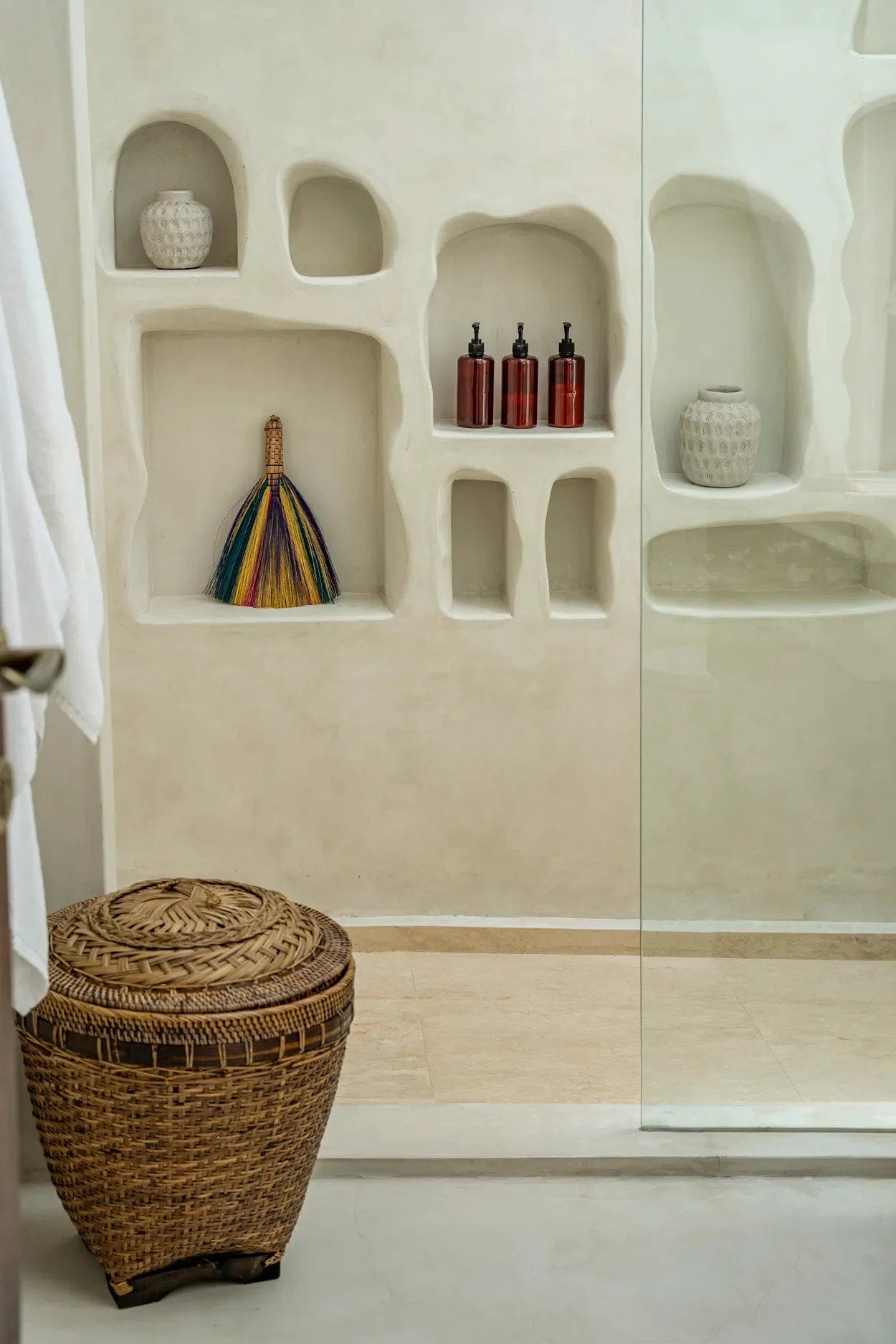 Panier de rangement ovale en rotin tressé naturel avec couvercle poignée – H40 cm