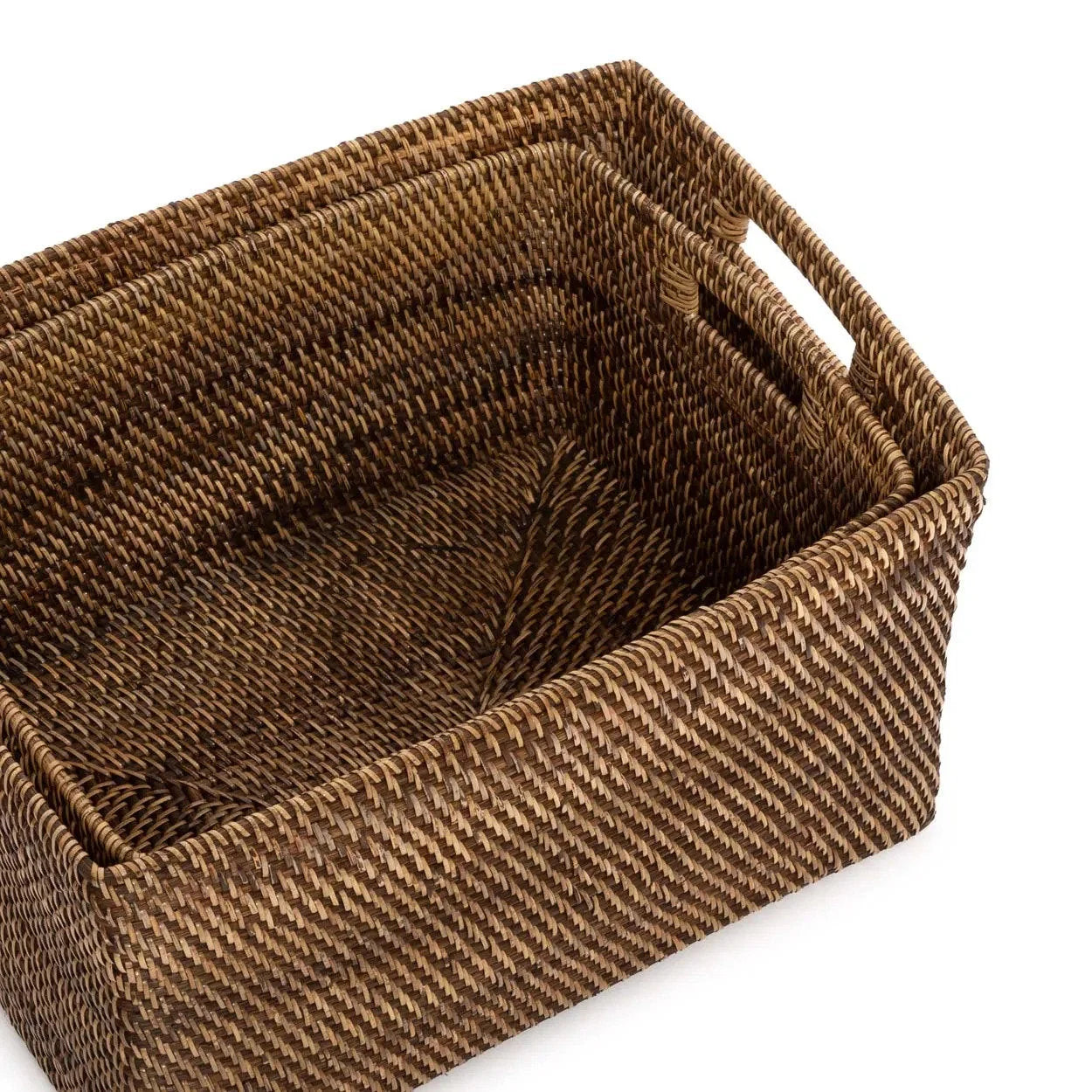 Panier rangement rectangulaire en rotin naturel brun avec poignées intégrées