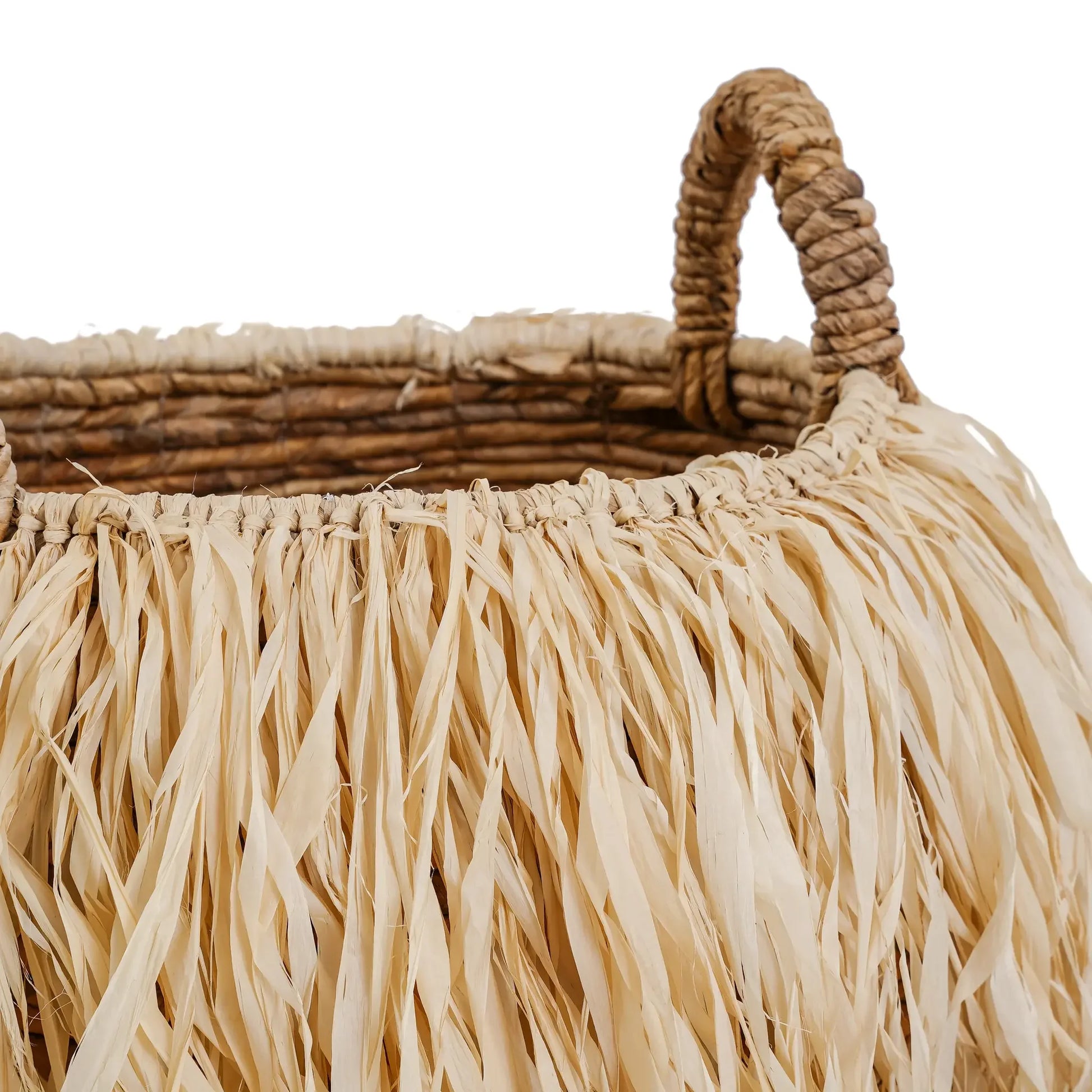 Panier de rangement rond en feuilles de bananier avec franges en raphia naturel