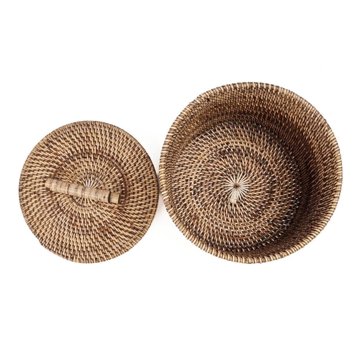 Panier de rangement en rotin tressé brun avec couvercle à poignée