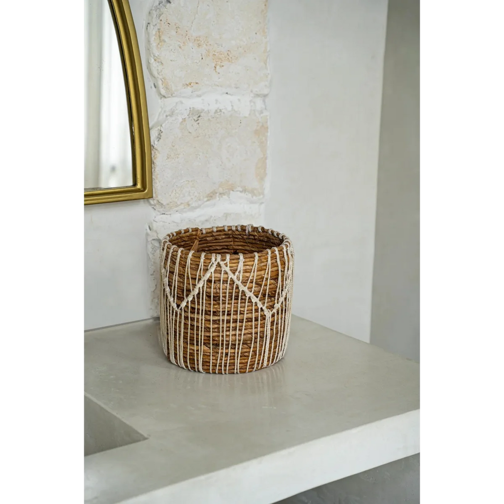 Panier rond en feuilles de bananier & macramé naturel blanc tressé