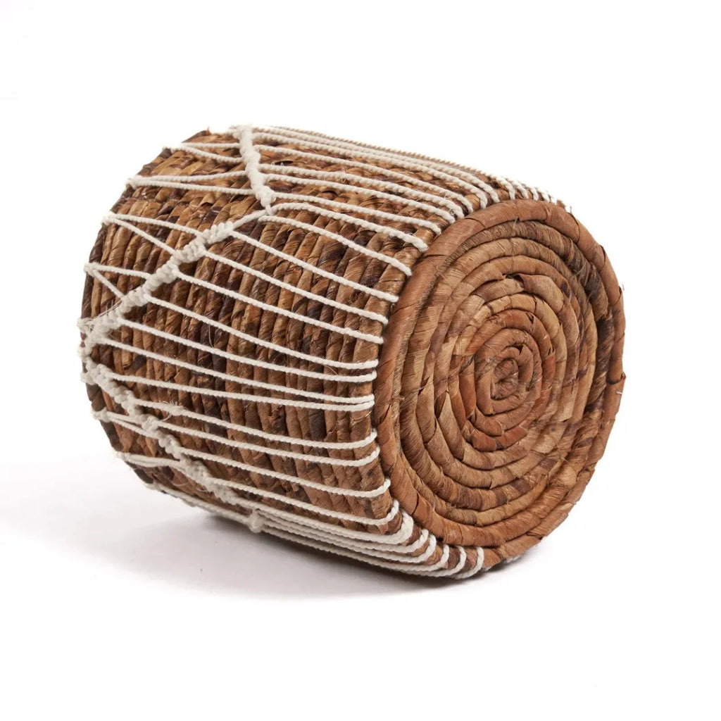 Panier rond en feuilles de bananier & macramé naturel blanc tressé