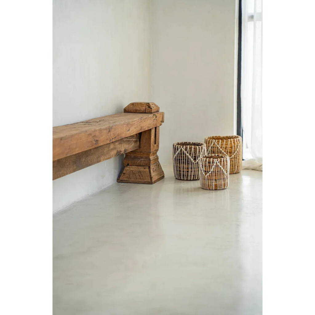 Panier rond en feuilles de bananier & macramé naturel blanc tressé