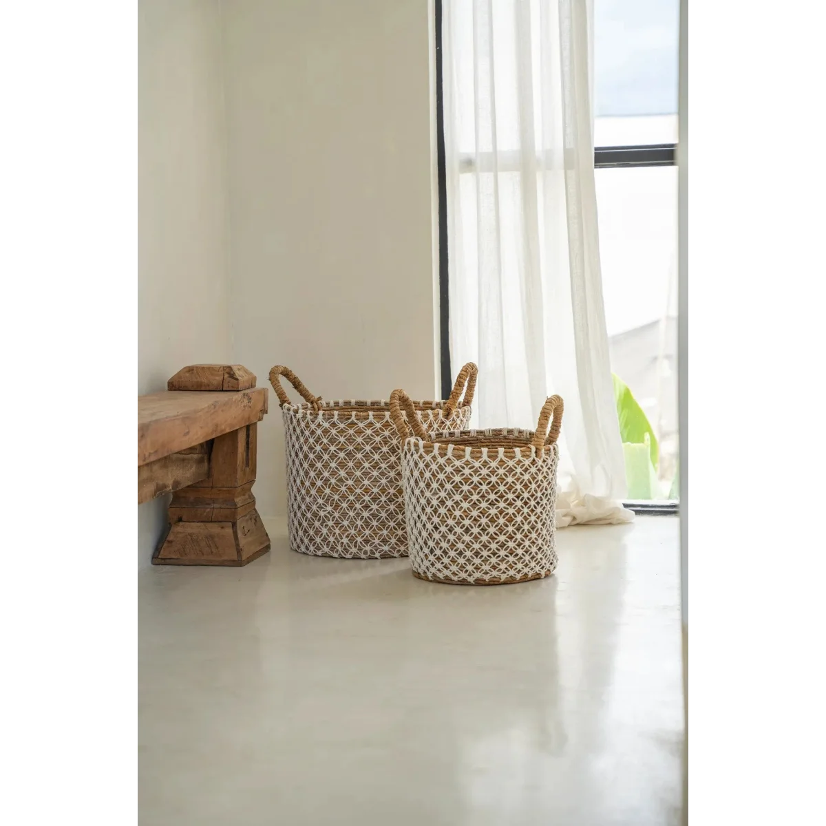 Panier rond en jute tressé motif filet blanc avec anses corde – Ø35 cm