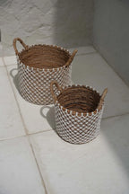 Deux paniers de rangement en jute tressé avec anses corde, diamètre 35 cm
